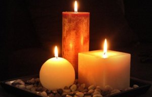 01A9010F02437448-photo-illustration-article-bougies-pour-le-salon